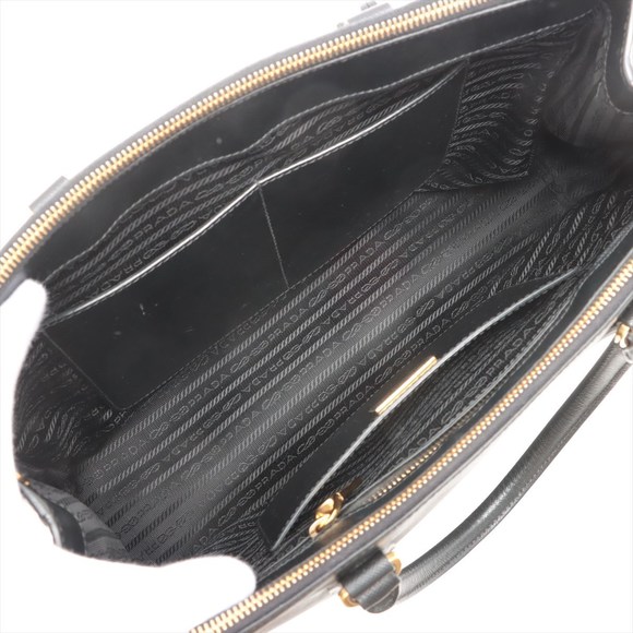 PRADA Saffiano LUX tote black - Picture 7 of 16